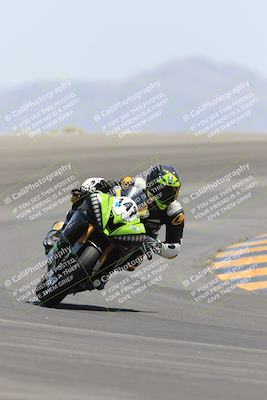 media/May-14-2023-SoCal Trackdays (Sun) [[024eb53b40]]/Turn 12 (1145am)/